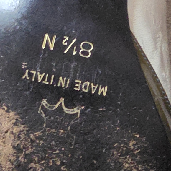 Sesto Meucci Elegant Gray and Black Heels - Picture 5 of 16